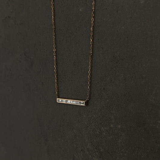 Ava necklace