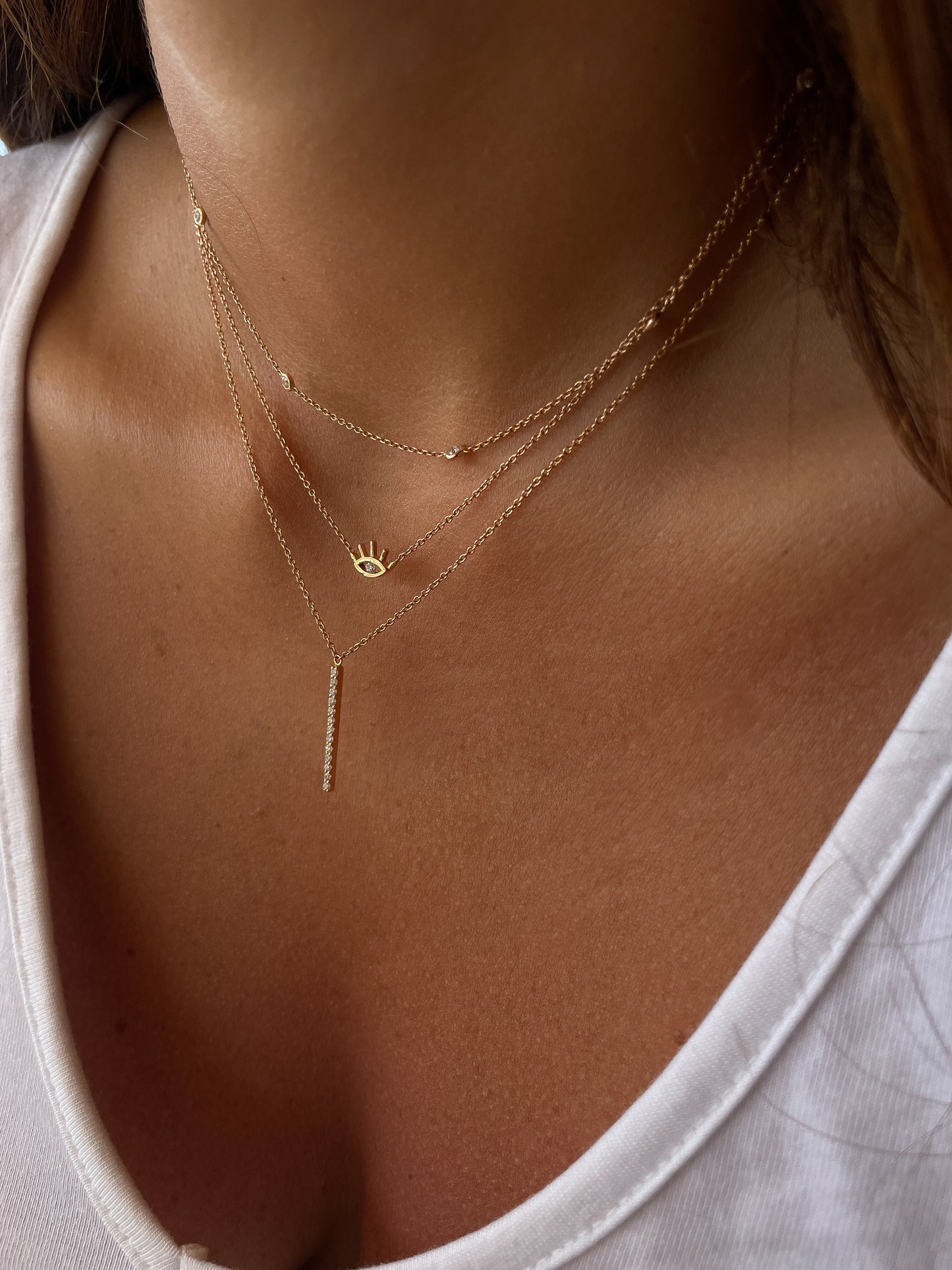 Diamond bar necklace